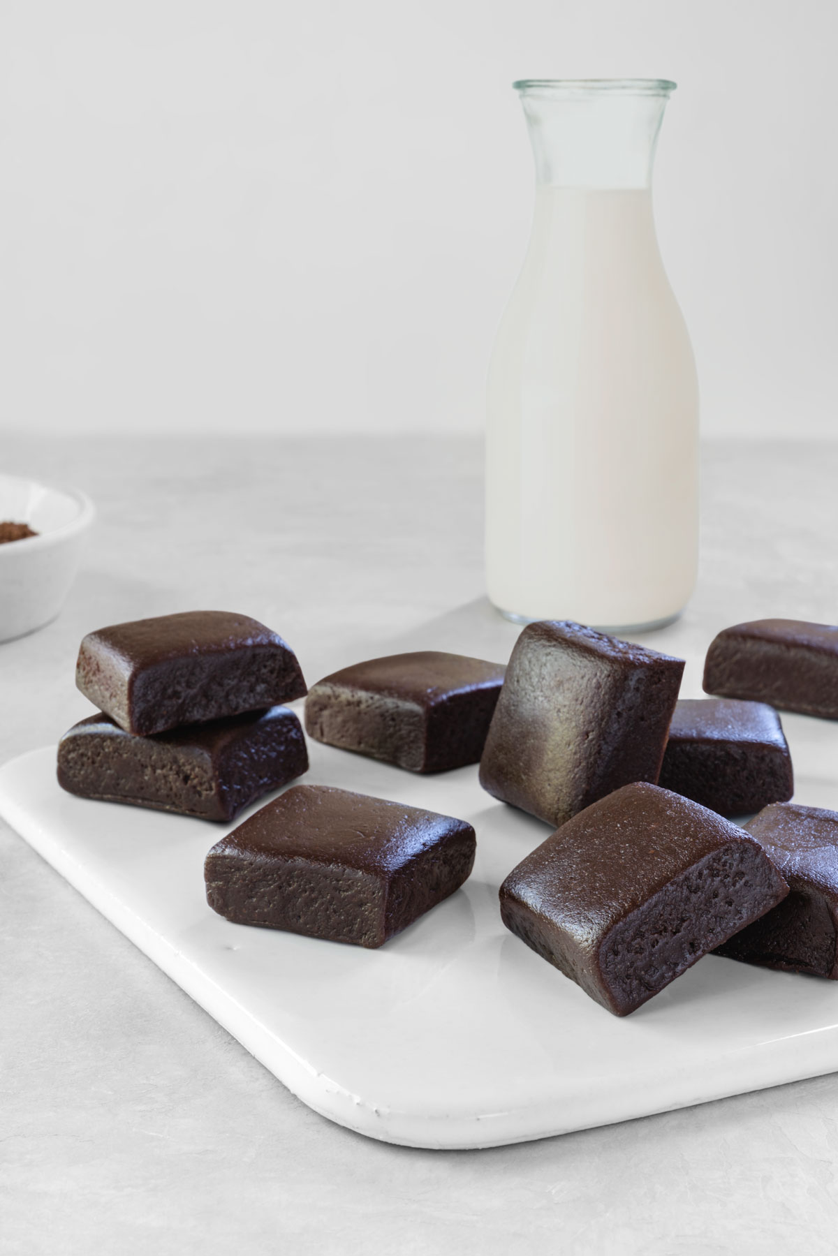 almond butter fudge with dates