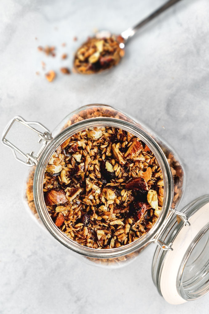 gluten-free granola with nuts