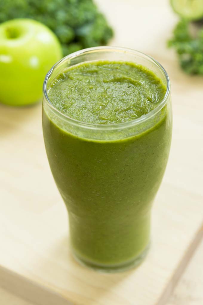 green detox smoothie - healthy, vegan