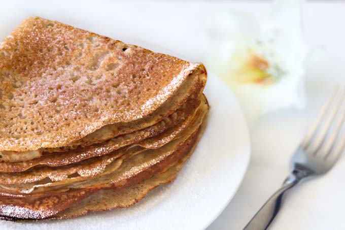 sweet crepes with bananas, oat flour and brown rice flour