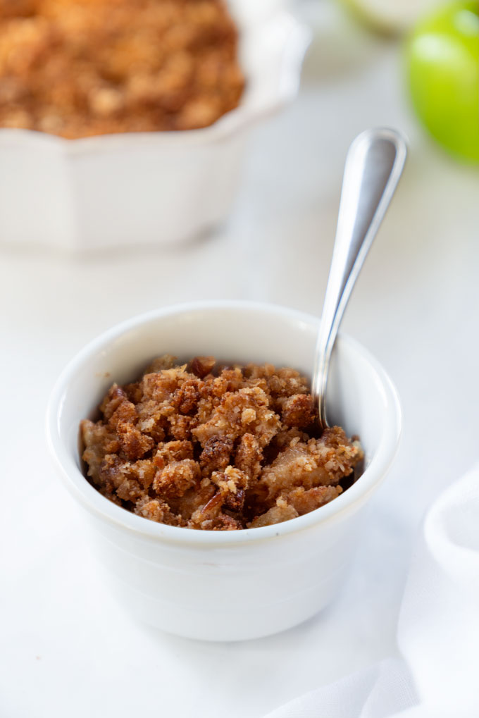 apple crisp with grain-free topping - vegan, paleo