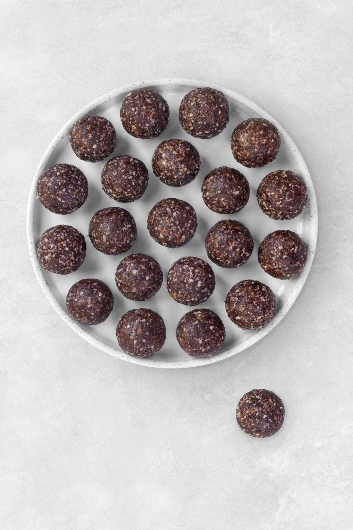 almond butter energy bites