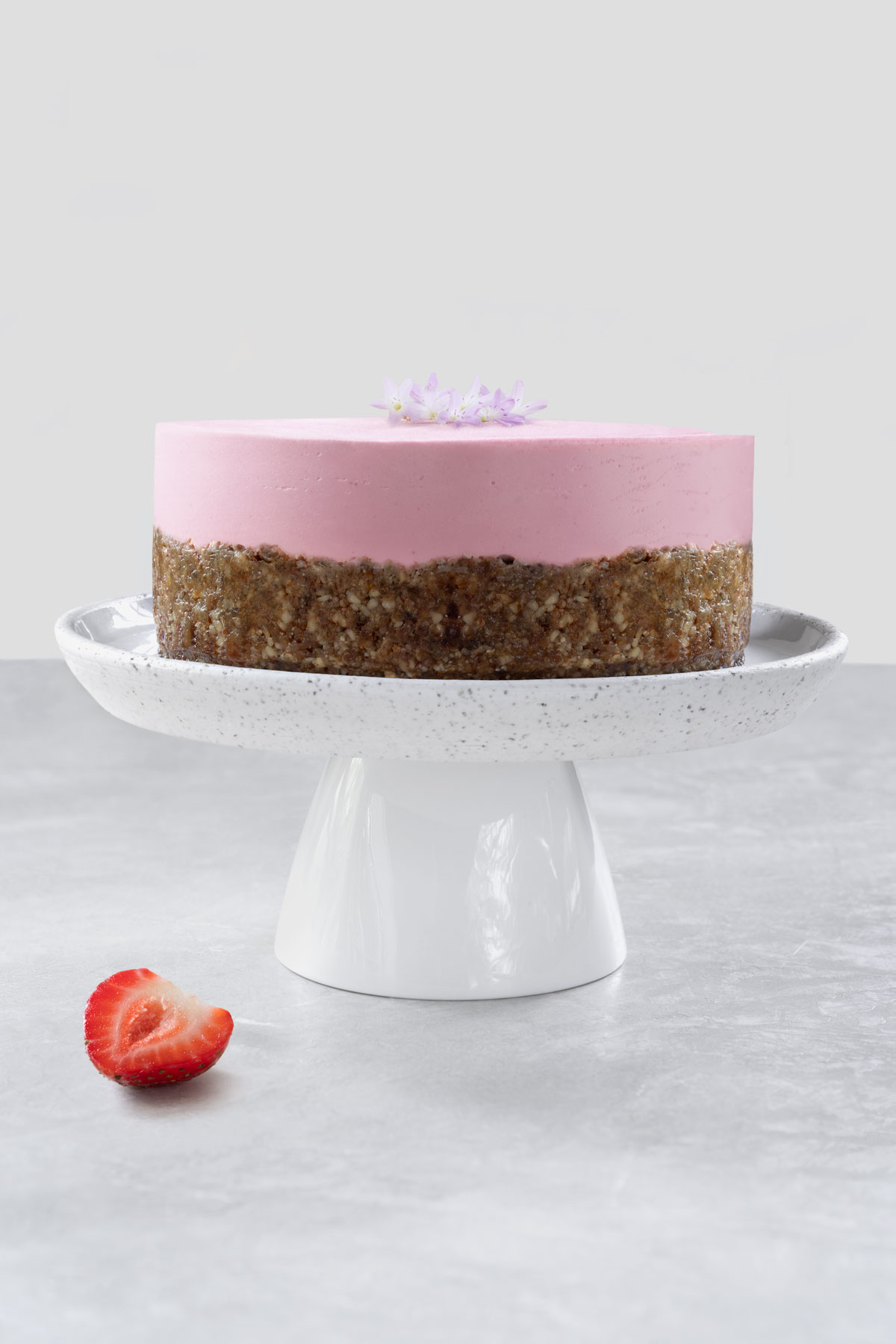 raw strawberry cheesecake