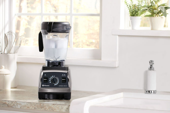 how to clean a Vitamix blender